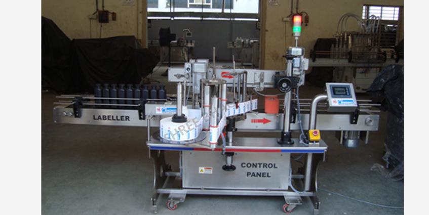 Double Side Vertical Labeling Machine For Round And Flat Bottles