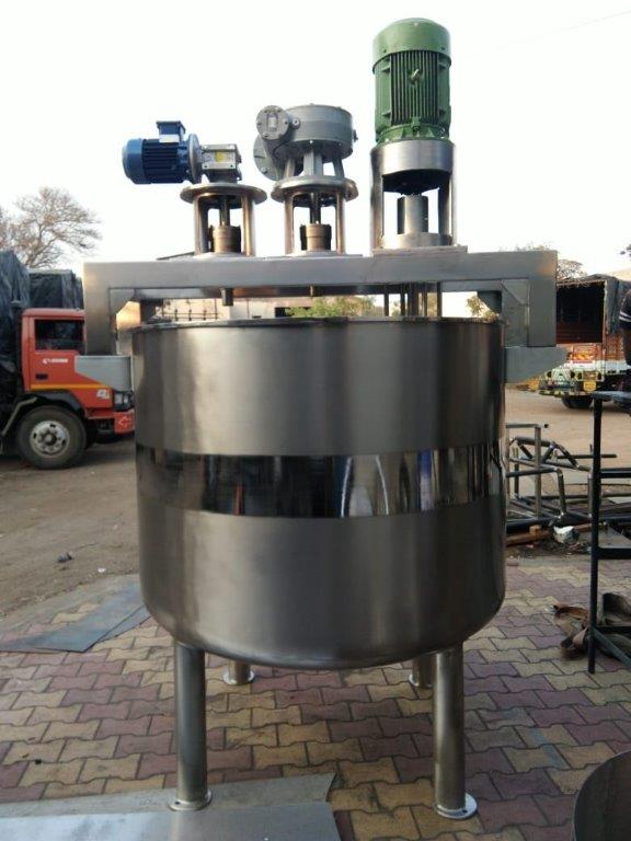 Mixing vessel with multi shaft agitators is widely used in high shear applications