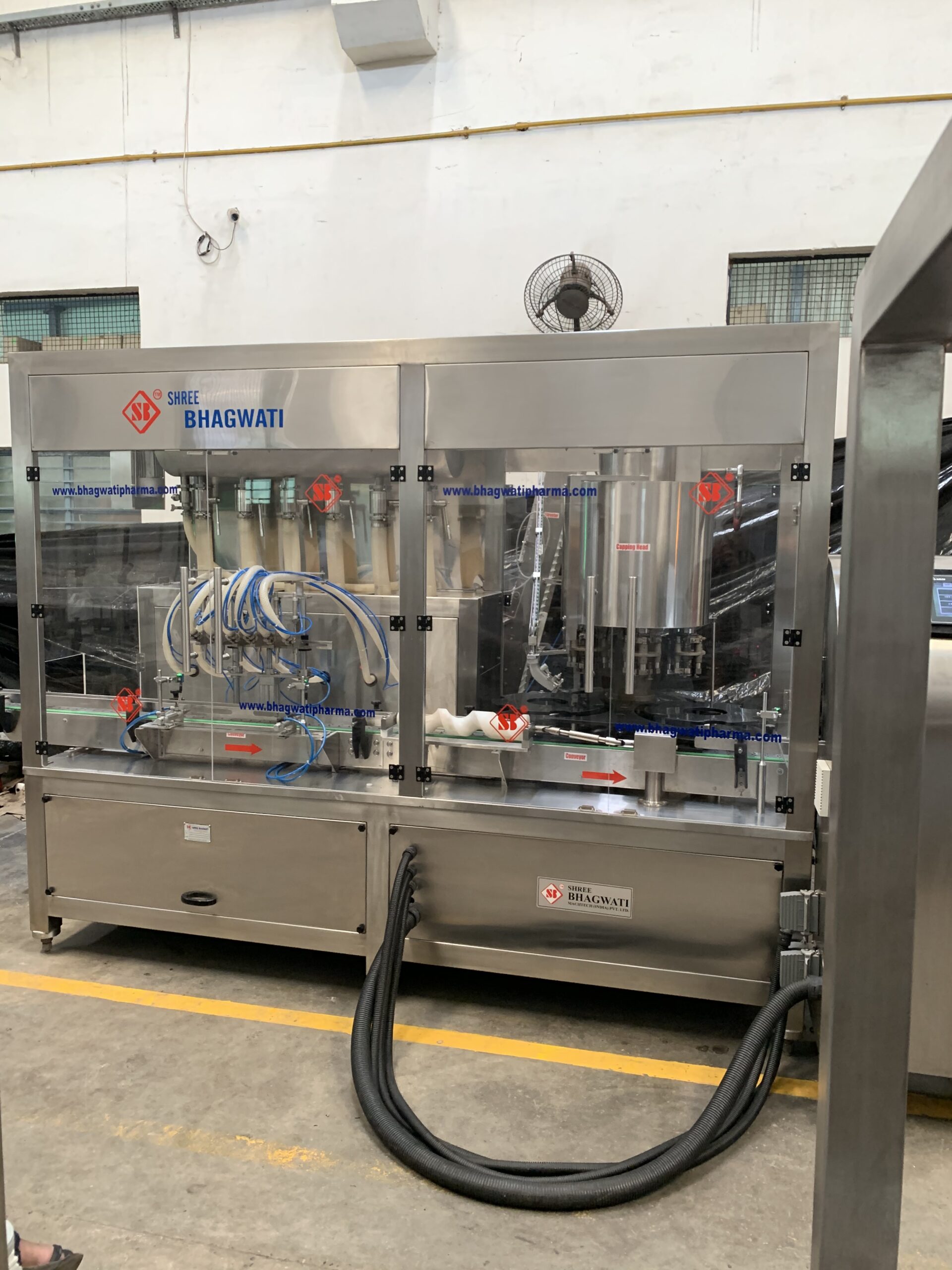 Monoblock Liquid Filling and Cap Sealing Machine