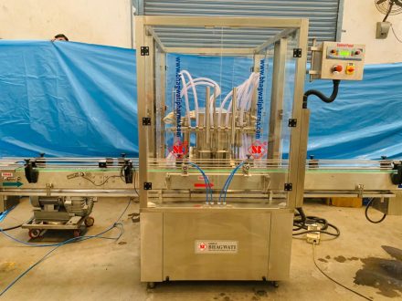 Liquid-Filling-Machine-Bottle-Liquid-Filler-1